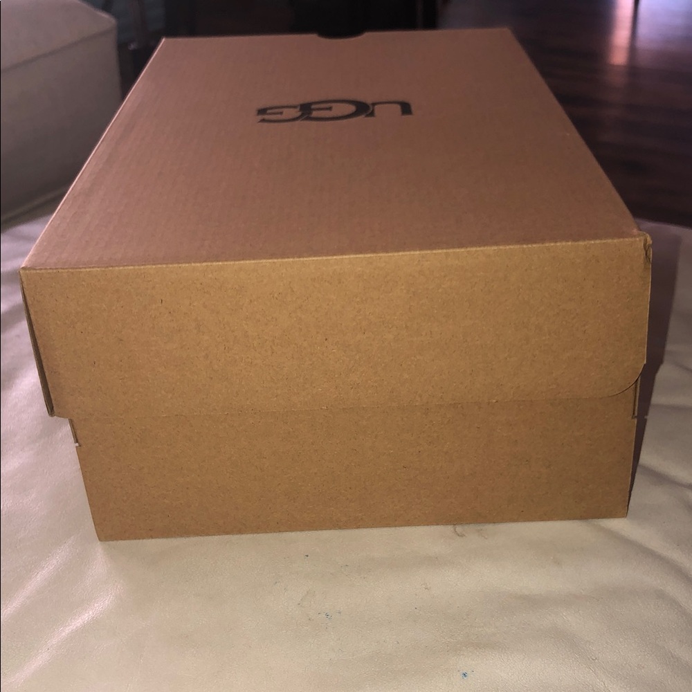 UGG HINGED LID BOX EUC - Picture 4 of 7